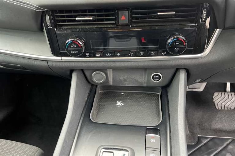 2022 Nissan Qashqai 1.3 DiG-T MH 158 Acenta Premium 5dr Xtronic HATCHBACK PETROL Automatic