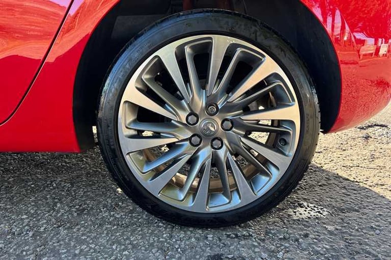 2019 Vauxhall Astra 1.4T 16V 150 Elite Nav 5dr Auto HATCHBACK PETROL Automatic