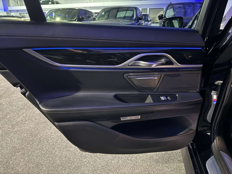 2017 BMW 7 Series 740d xDrive M Sport 4dr Auto SALOON DIESEL Automatic