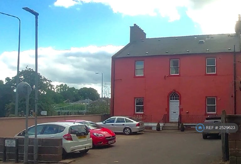 1 bedroom in Whitesands, Dumfries, DG1 (#2529623)