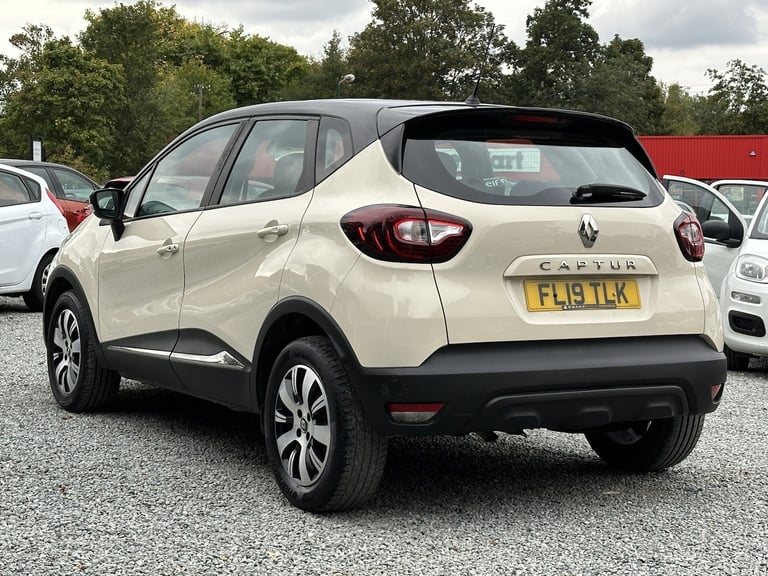 2019 Renault Captur 0.9 TCi Play Petrol Manual 5 Door Hatchback Cream