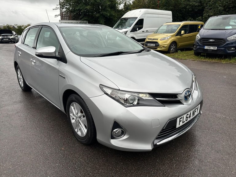 image for  Toyota Auris 1.8 VVT-h Icon CVT Euro 5 (s/s) 5dr Petrol/Electric Hybrid Automatic