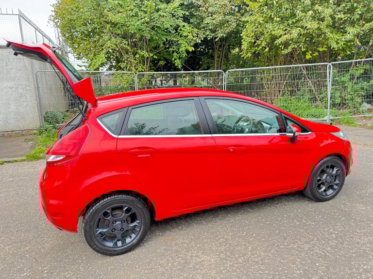 ( 2011 - DIESEL) FORD FIESTA TDCI 1.4*£20 TAX*MOT-1 YEAR *like vauxhall astra corsa focus mazda 2