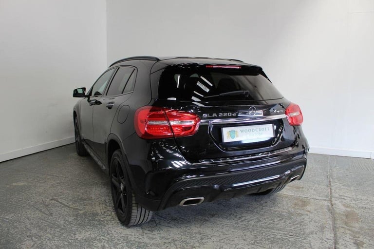 MERCEDES-BENZ GLA CLASS 2.1 GLA220d AMG Line (Premium Plus) 7G-DCT 4MATIC Euro