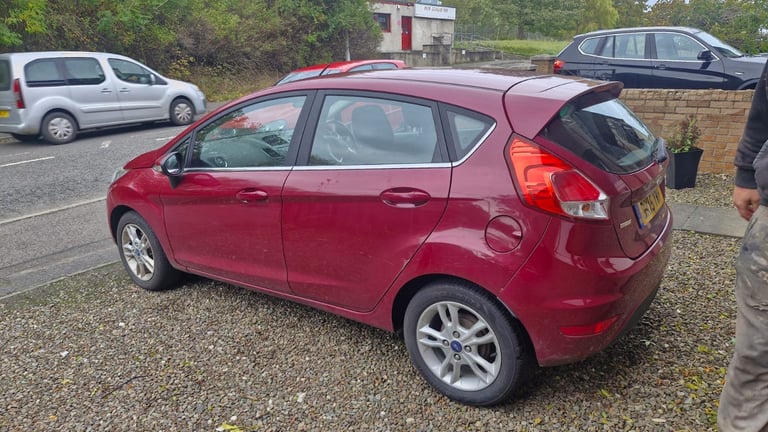 ford fiesta zetec 1.0t eco boost 2015 9 month mot 