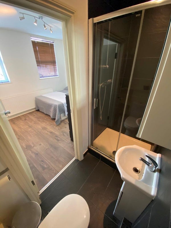 ☀️ Large Room ✅ Near Station