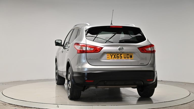 2015 Nissan Qashqai 1.6 dCi n-tec+ XTRON 2WD Euro 6 (s/s) 5dr HATCHBACK Diesel Automatic
