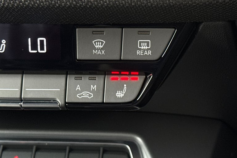 2025 Audi A3 Black Edition 35 TFSI  150 PS 6-speed Saloon PETROL Manual