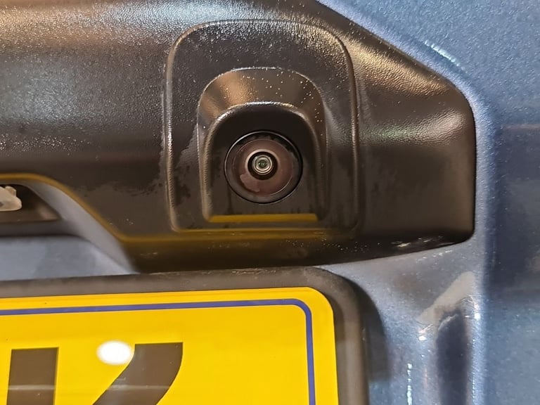 FORD TRANSIT CONNECT 1.5 240 ECOBLUE TREND AUTO L2 120 BHP COMBI VAN