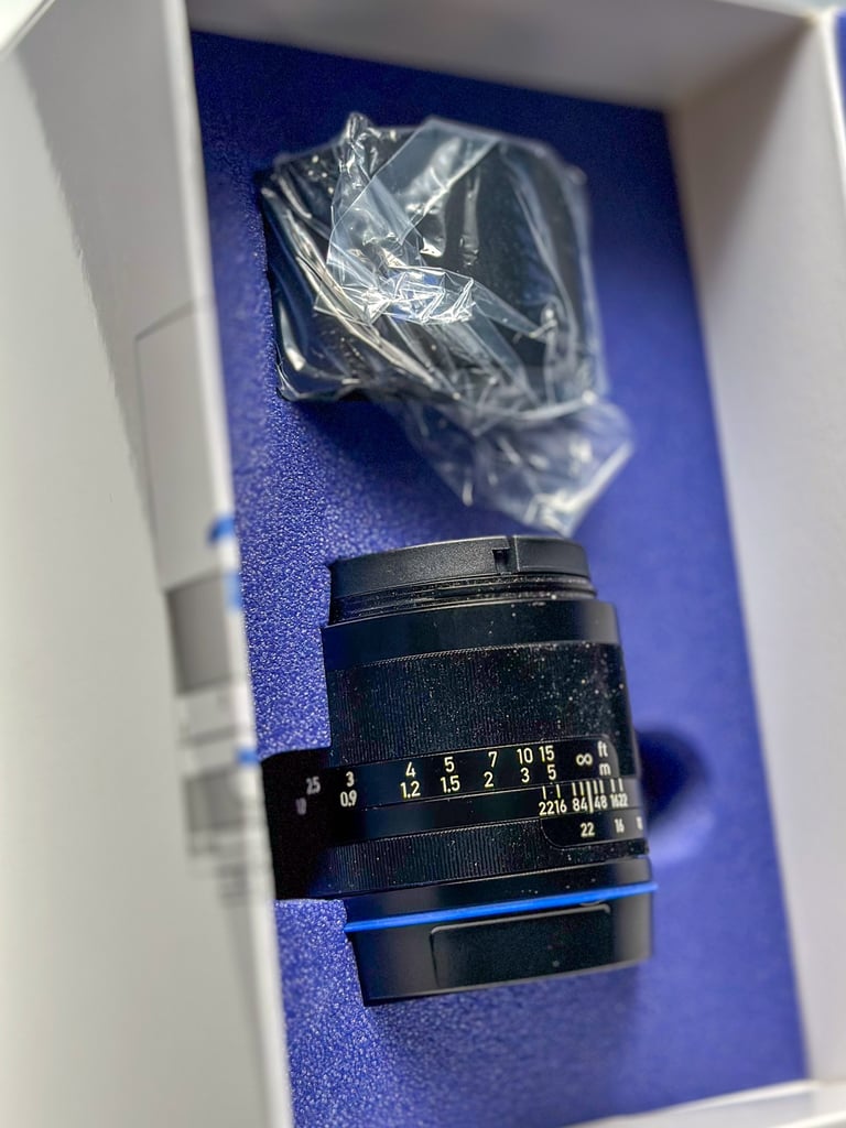 Zeiss Loxia 2/50 
