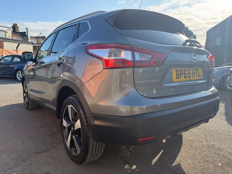 2015 Nissan Qashqai 1.6 DiG-T N-Tec+ 5dr HATCHBACK PETROL Manual
