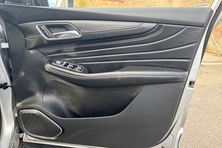 2023 MG MG HS 103408 Hatchback Automatic