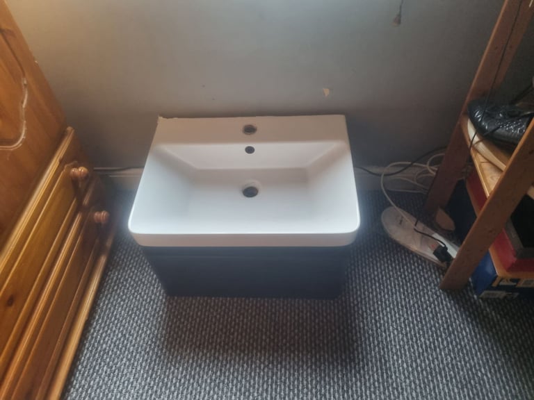 Bathroom Cabinet and sink