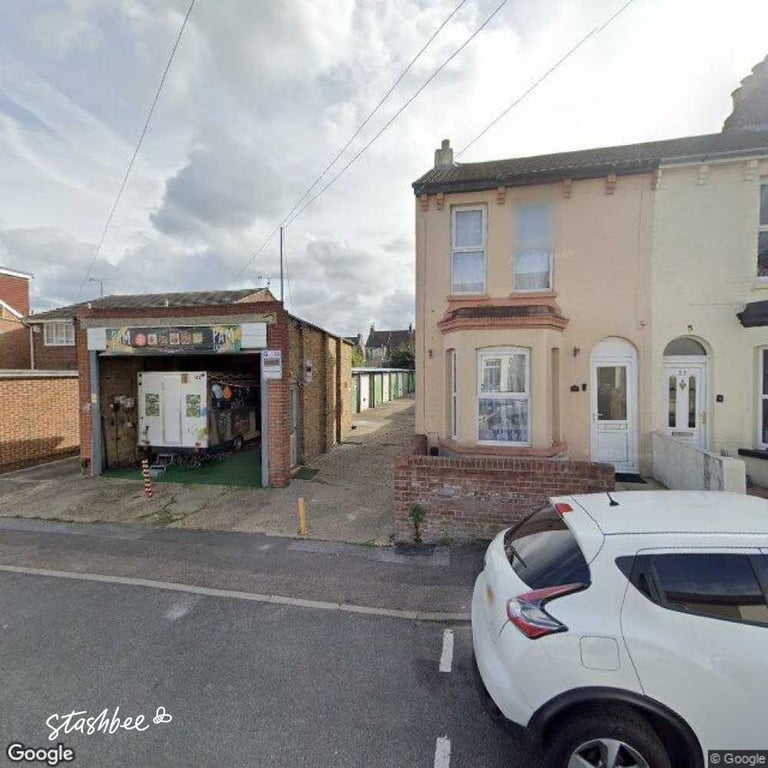 image for Garage to rent in Gillingham (ME7) | Stashbee