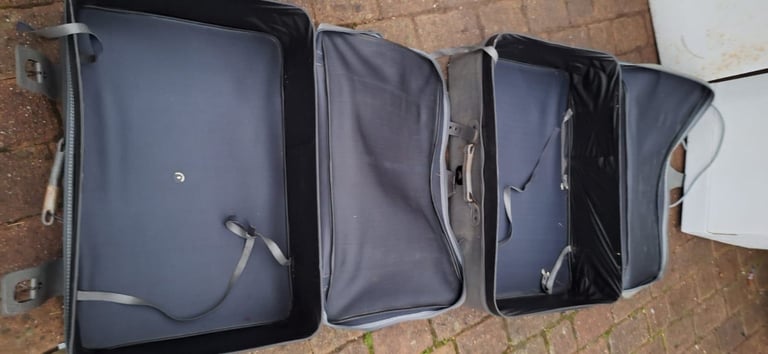 image for Pair Of Gullivers Matching Grey Suitcases Trolley & Carry