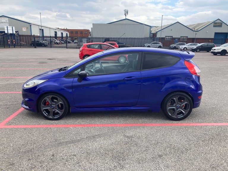 Ford, FIESTA, Hatchback, 2013, Manual, 1596 (cc), 3 doors