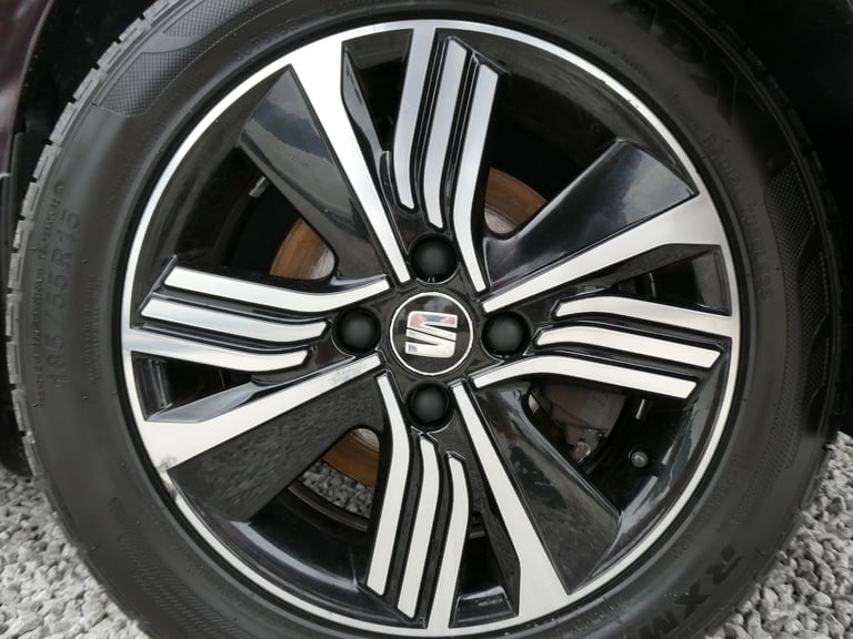 1.0 75 Mii by Cosmo 5dr *6 SERVICES +DAB +BTOOTH +HEATED LEATHER +2 KEYS*