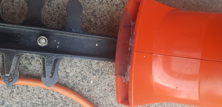 Flymo HT450 Hedge Trimmers Newly Serviced