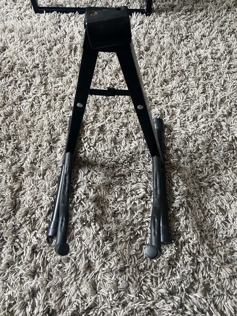 Guitar amp and stand 