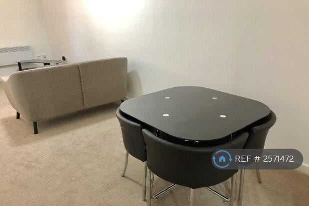 2 bedroom flat in Hounds Gate House, Nottingham, NG1 (2 bed) (#2571472)