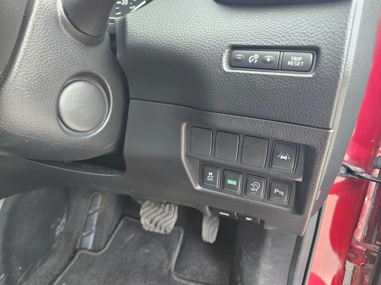 2015 Nissan Qashqai 1.6 dCi Tekna XTRON 2WD Euro 6 (s/s) 5dr HATCHBACK Diesel Automatic