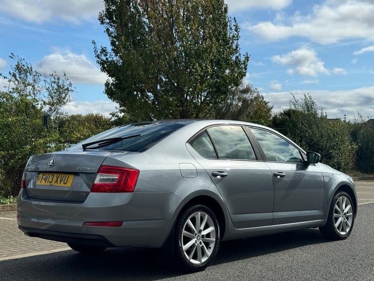 2013 Skoda Octavia 1.6 TDI CR Elegance 5dr DSG HATCHBACK Diesel Automatic