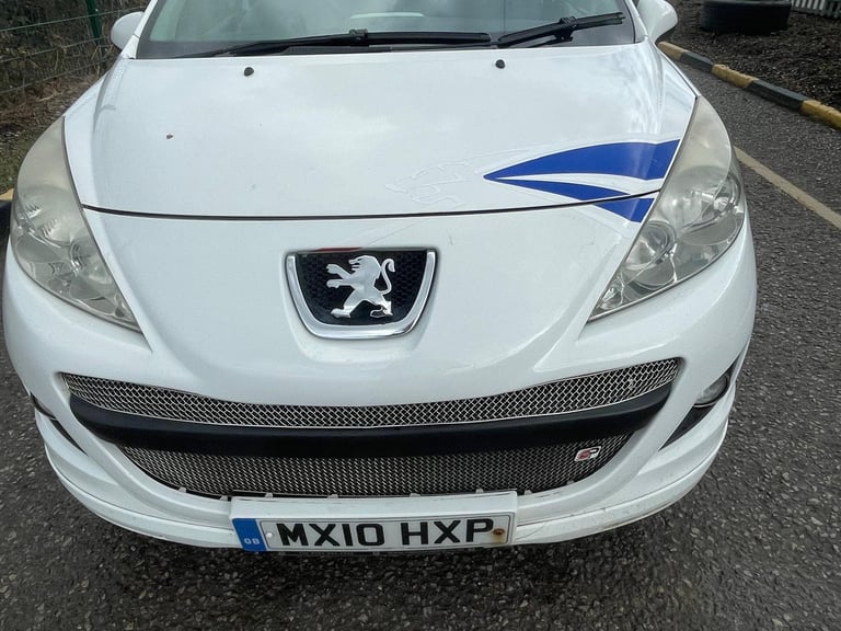 PEUGEOT 207 1.6 VTI S16 10 REG WHITE 3 DOOR MOT APRIL 6TH 2026 LADY OWNER 14 YEARS  INSURANCE 40+MPG