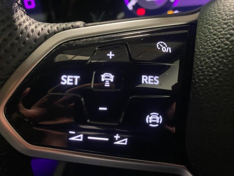 2022 Volkswagen Golf 1.5 Tsi R Line Hatchback 5dr Petrol Manual Euro 6 (s/s) (150 Ps) HATCHBACK P...