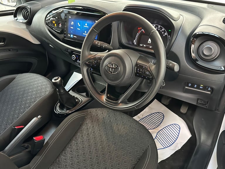 2024 Toyota Aygo X 1.0 VVT-i Edge 5dr HATCHBACK PETROL Manual