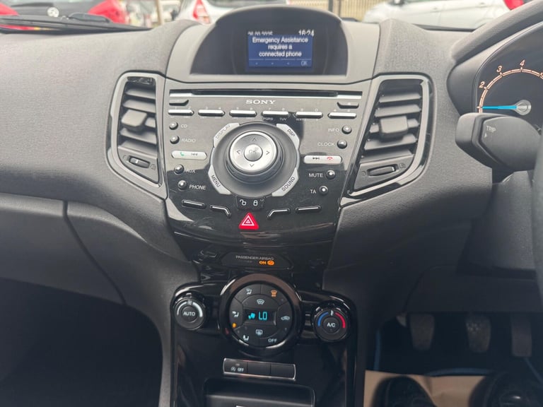 2013 Ford Fiesta 1.0T EcoBoost Titanium Euro 5 (s/s) 5dr HATCHBACK Petrol Manual