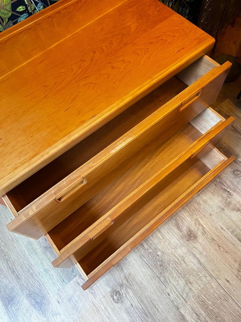 Vintage Mid-Century Chest of Drawers in light Teak