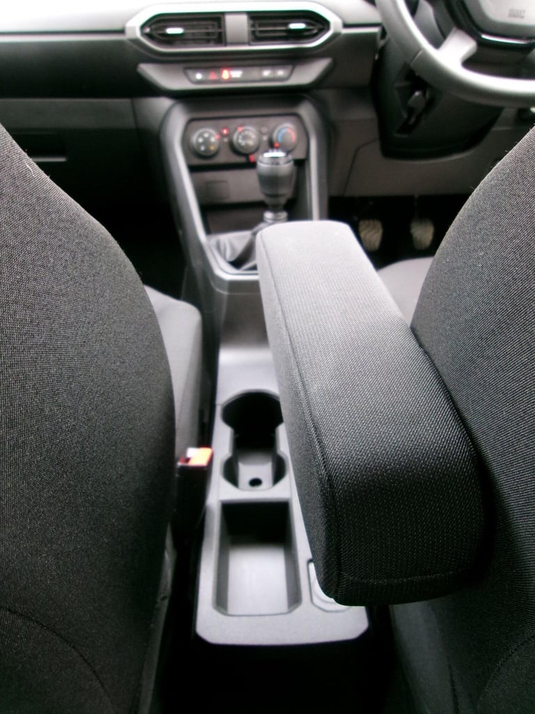 2023 Dacia Sandero 1.0 TCe Essential Euro 6 (s/s) 5dr HATCHBACK Petrol Manual