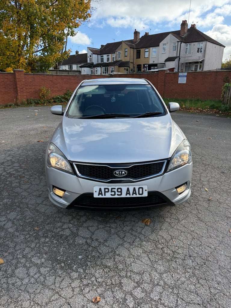 Kia, CEED 3, Hatchback, 2009, Manual, 1582 (cc),5 doors - Image 5