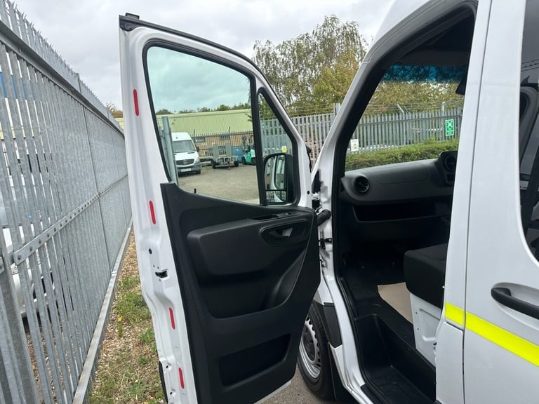 2023 Mercedes-Benz Sprinter 2.0 315 CDI Progressive Panel Van 5dr Diesel Manual LWB RWD L3 H2 Eur...