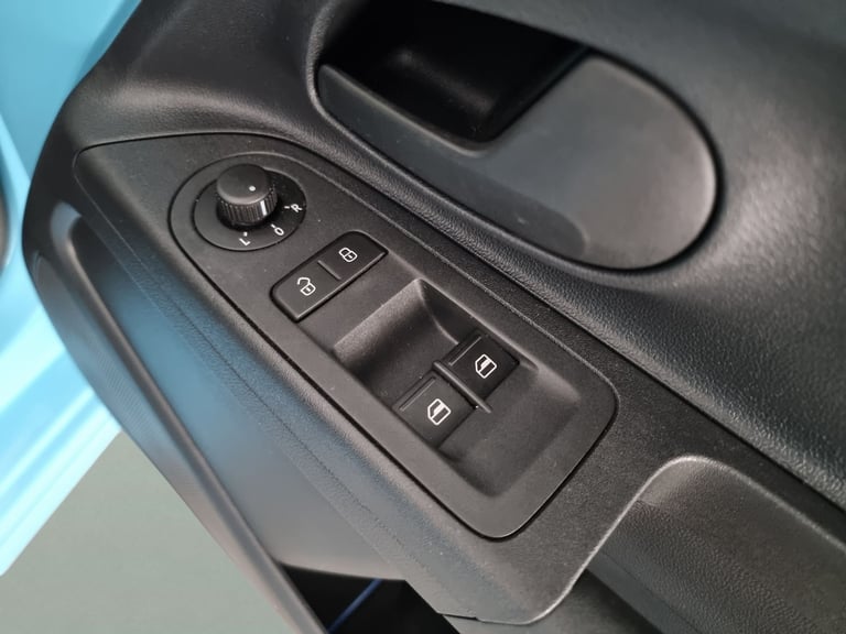 2022 Volkswagen up! 36.8kWh e-up! Hatchback 5dr Electric Auto (82 ps) - BLUETOOTH - CLIMATE CON H...