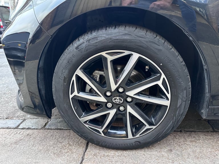 2022 Toyota Yaris 1.5 Hybrid Design 5dr CVT HATCHBACK Petrol/Electric Hybrid Automatic