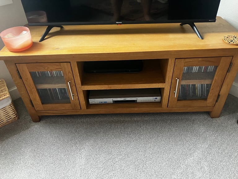 Solid oak lounge furniture