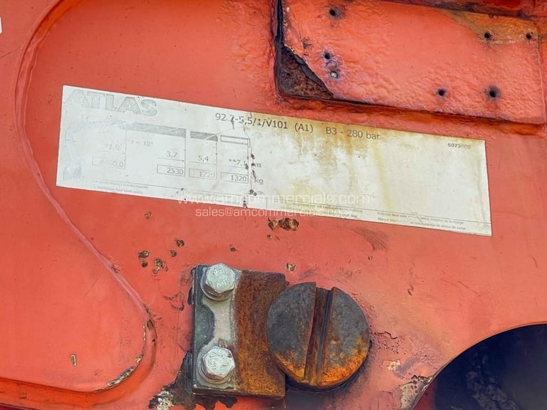 SDC CRANE MOUNTED DROPSIDE FLATBED BRICK GRAB