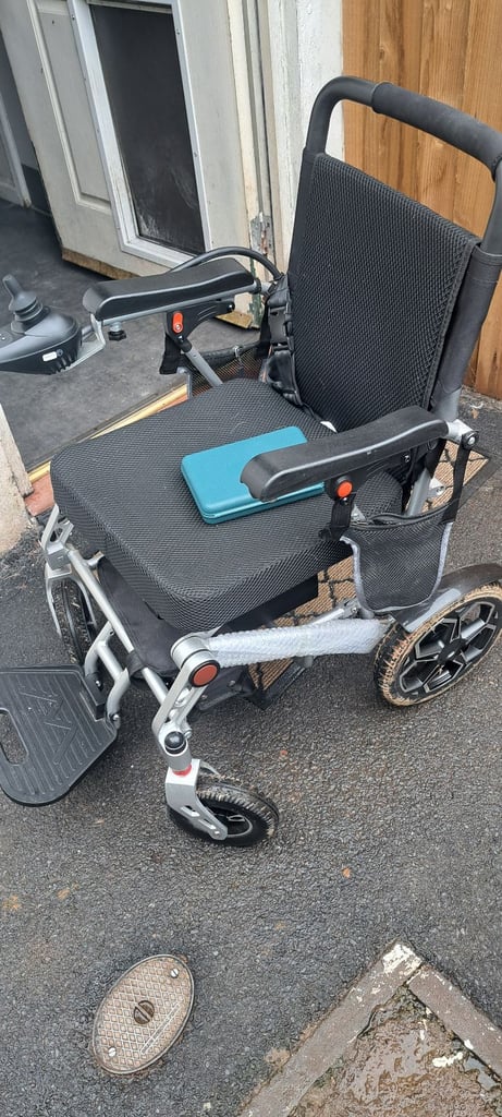 Powerered  lightweight wheelchair