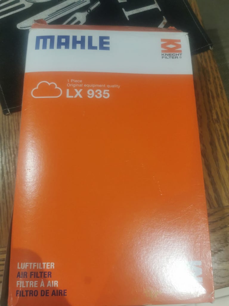 Ford Transit  air filter