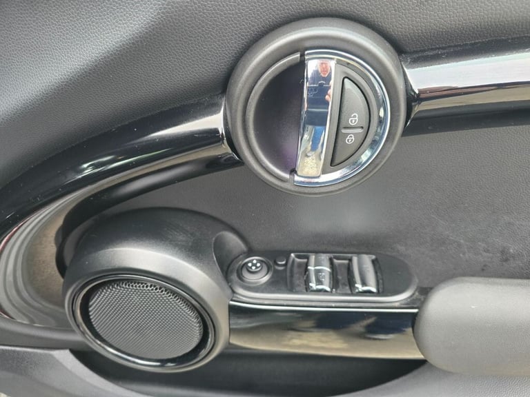 2020 MINI Convertible 2.0 Cooper S Sport Convertible, 7,800 miles, automatic, leather, sat nav, U...