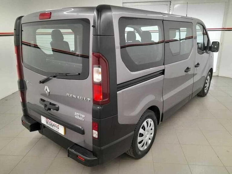 2021 Renault Trafic 2.0 dCi ENERGY SL28 Business 7 Seats 5dr MPV Diesel Manual