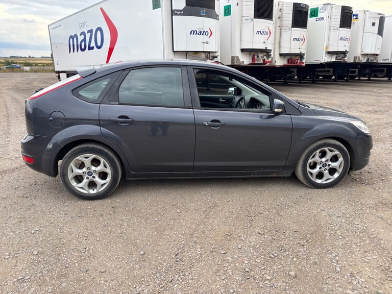 2011 Ford Focus 1.6 TDCi Sport 5dr [110] [DPF] HATCHBACK Diesel Manual