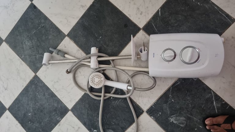 image for Triton electric shower