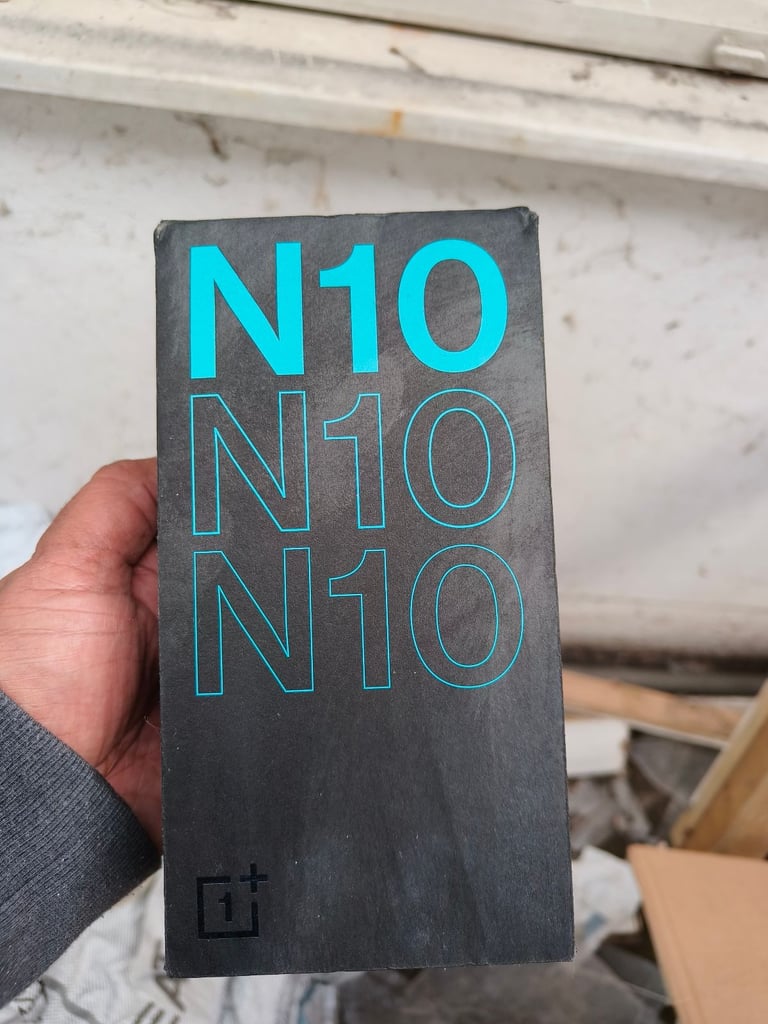 One plus N10 original charger - new