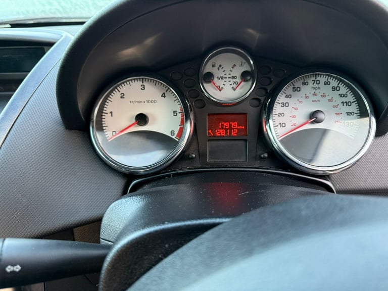 2012 Peugeot 207 1.6 HDi 92 Allure 5dr HATCHBACK Diesel Manual