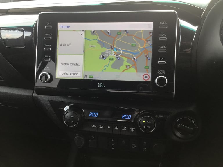 2022 Toyota Hilux 2.8 D-4D Invincible X Pickup Double Cab 4dr Diesel Auto 4WD Euro 6 (s/s) (2 PIC...