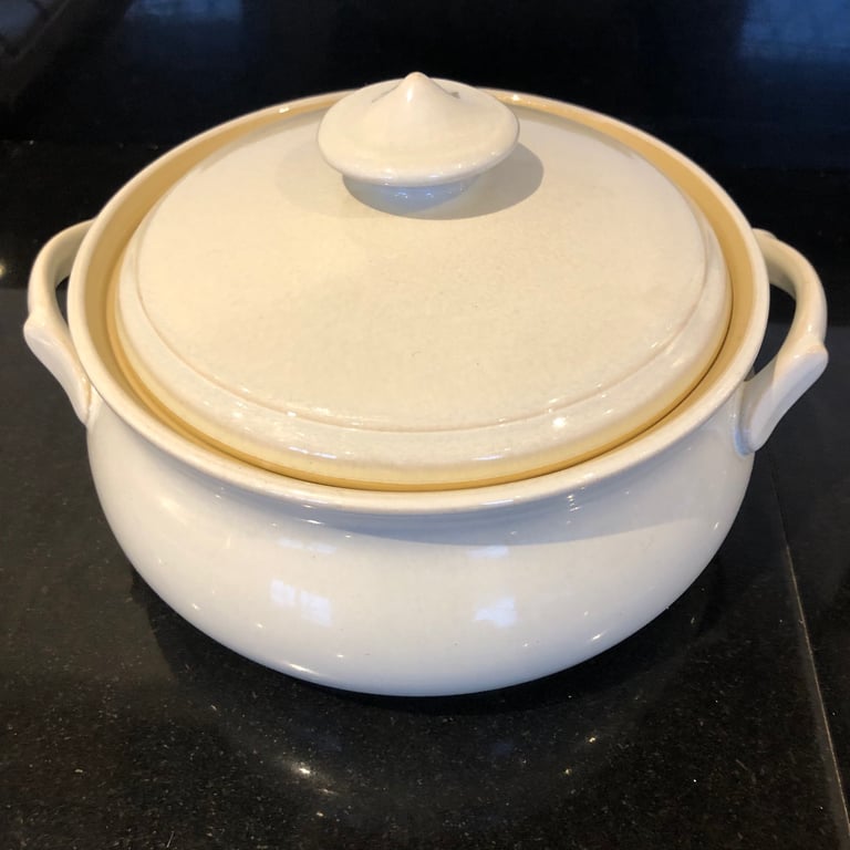 Denby Linen Casserole Dish and Lid great condition 