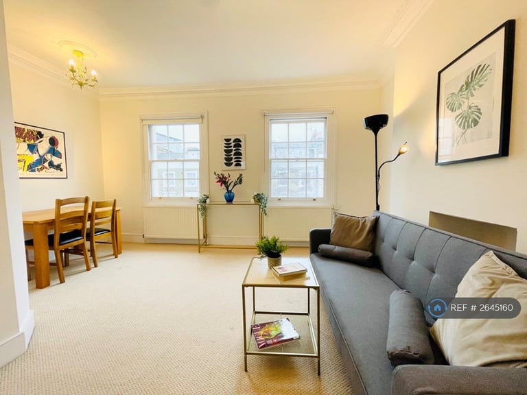 1 bedroom flat in Danbury Street, London, N1 (1 bed) (#2645160)