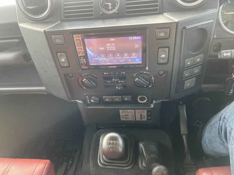 2007 Land Rover Defender XS Station Wagon TDCi ESTATE Diesel Manual